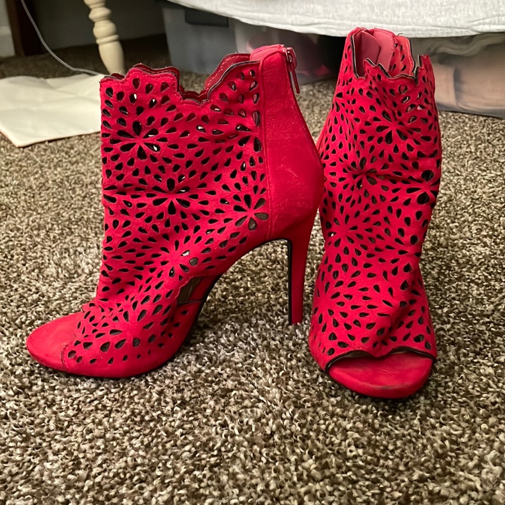 Red pattern peeptoe heeled booties